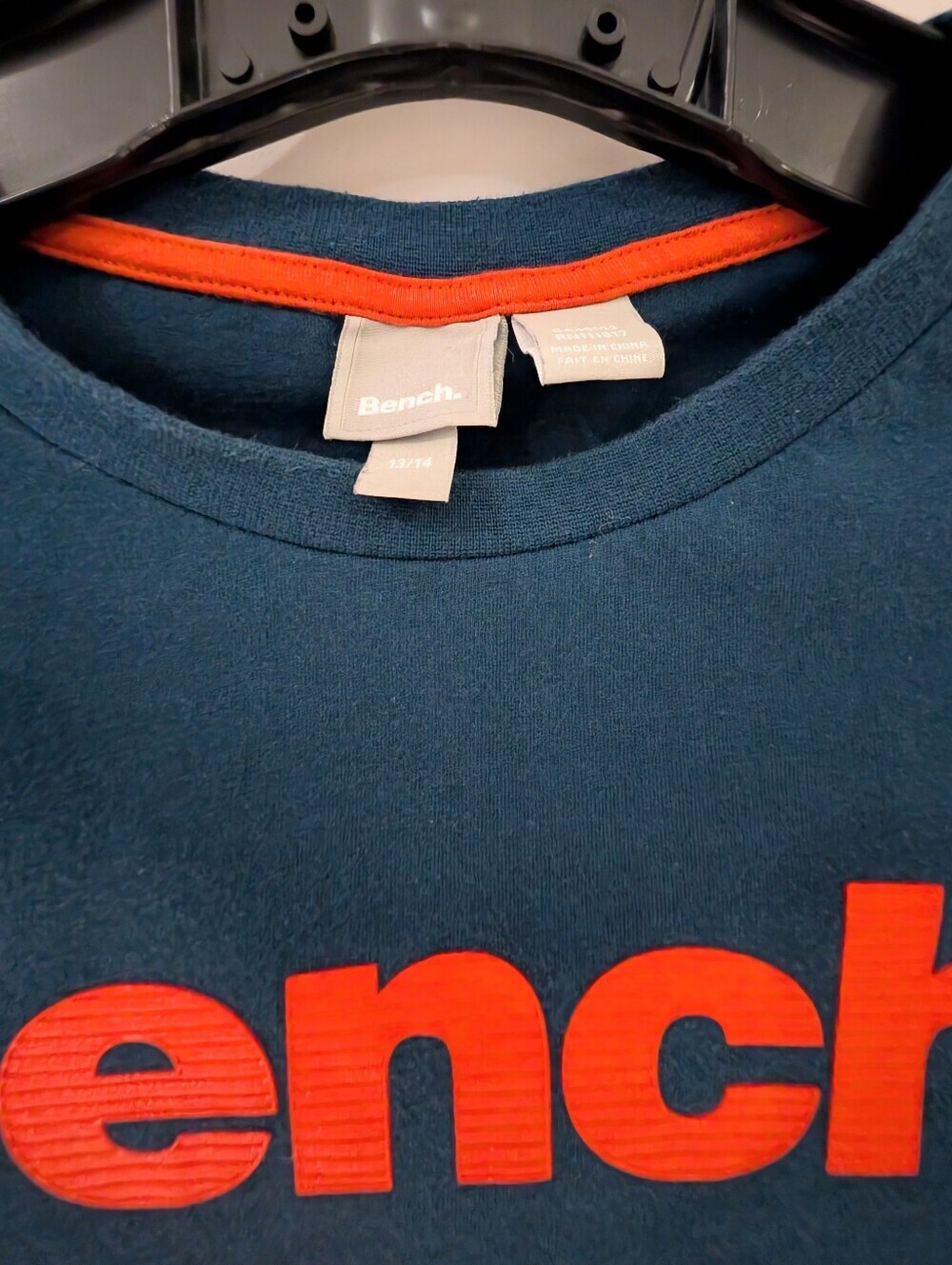 Youth Bench Navy Long-Sleeve  T-Shirt with Orange Logo Size 13-14 - Picture 3 of 6